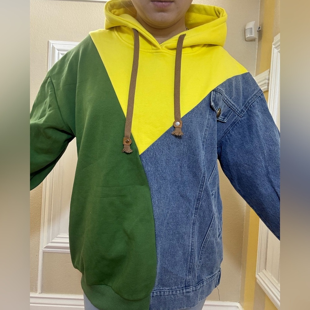 New Colorblock Hoodie with Denim and Buckle Details - Picture 5 of 13